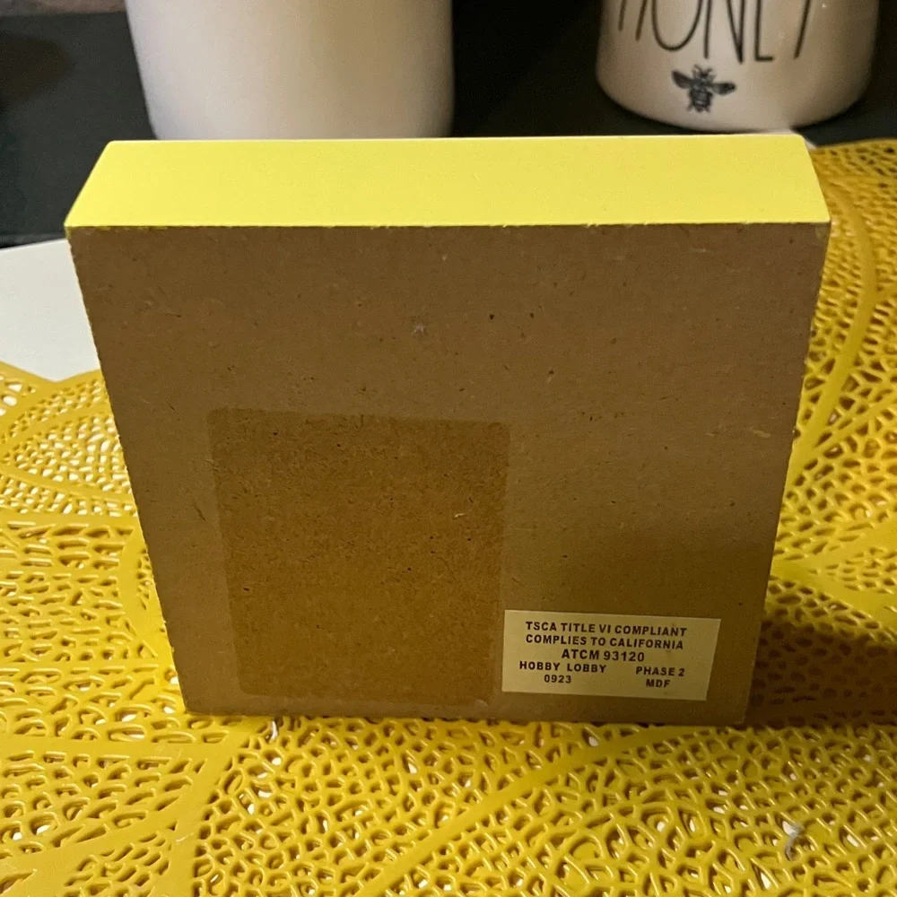 Bee decor . I used only for decor. Rae Dunn mug. Rae Dun honey pot. Other items - Picture 10 of 13